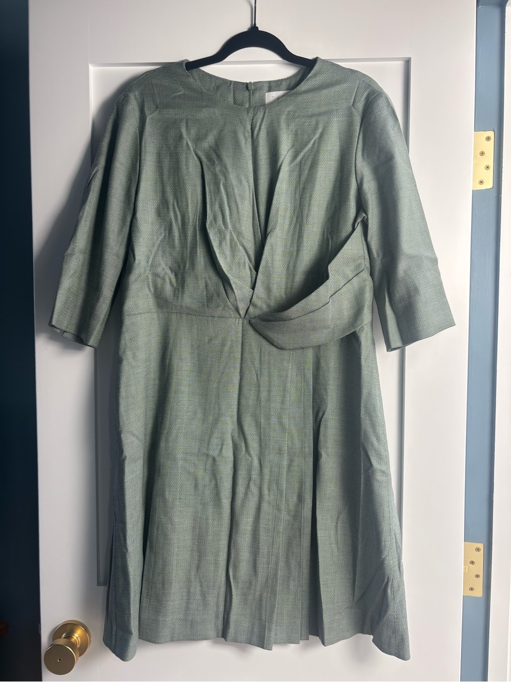 Th Fold Sage Green Twist-Front Dress